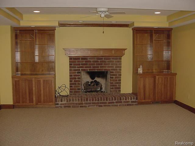 515 Harrison Street Rochester, MI 48307 - Photo 3 of 6 Fin Bsmt w/built-ins