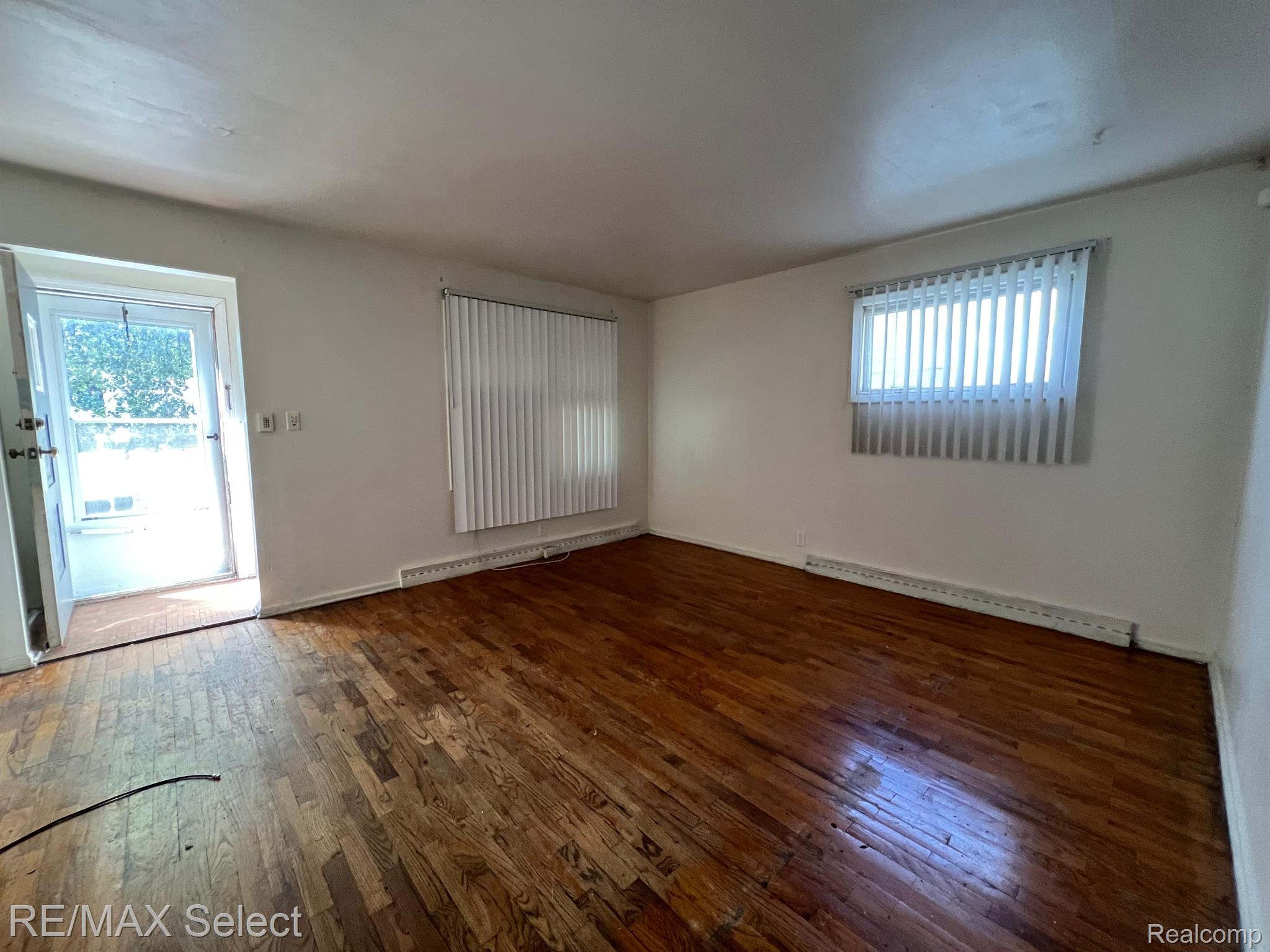 3006 Mackin Road Flint, MI 48504 - Photo 5 of 13 Gallery Image 5