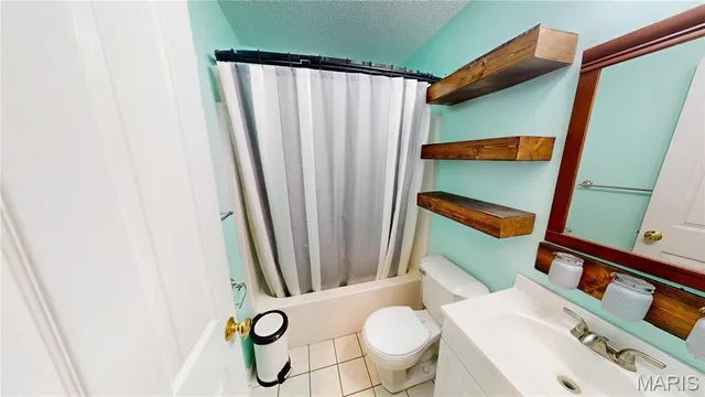 $215,000 | 5104 Stephanie Drive, Granite City, IL 62040