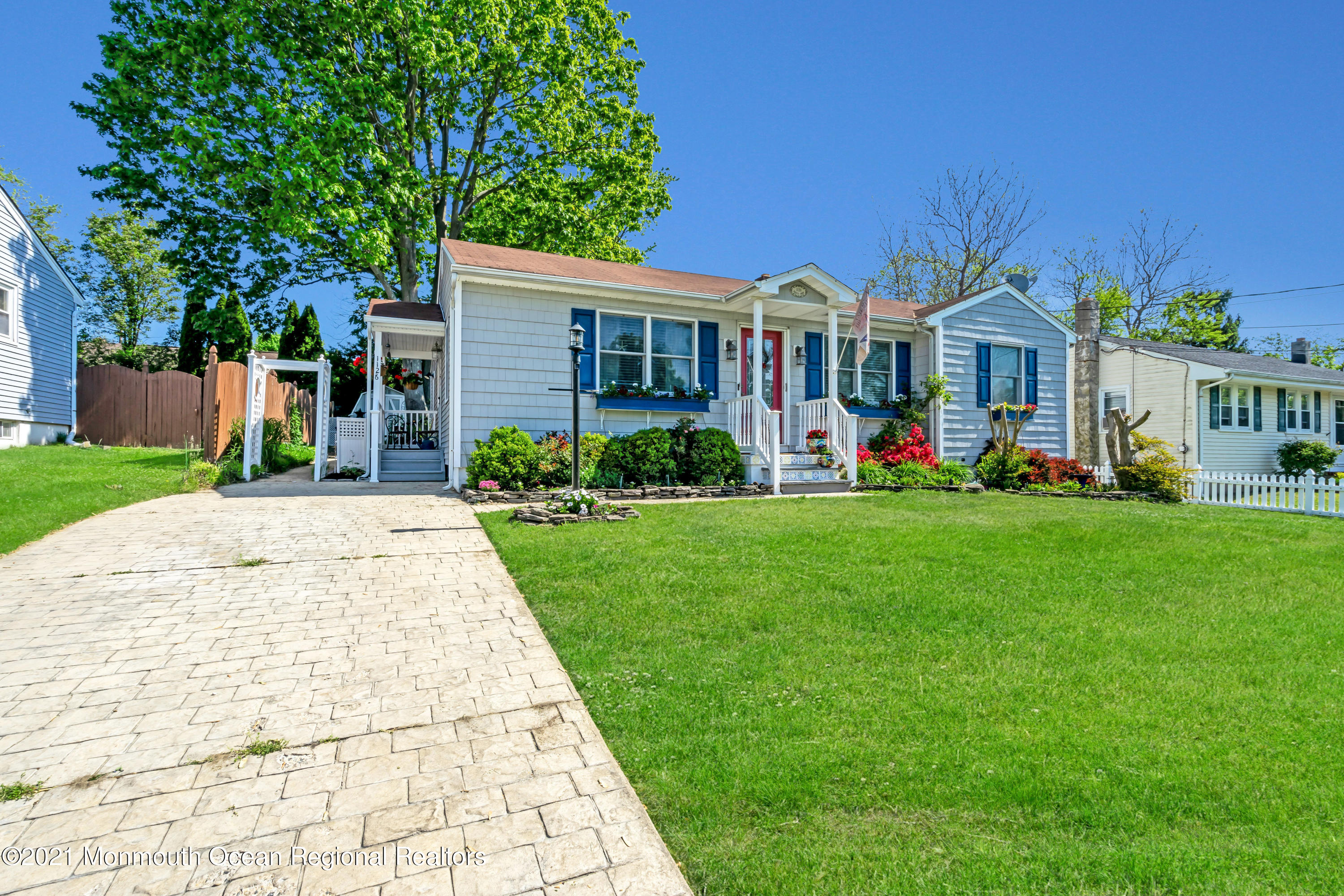 1126 Manito Road Manasquan, NJ 08736 - Photo 4 of 59 004_dsc04849_1