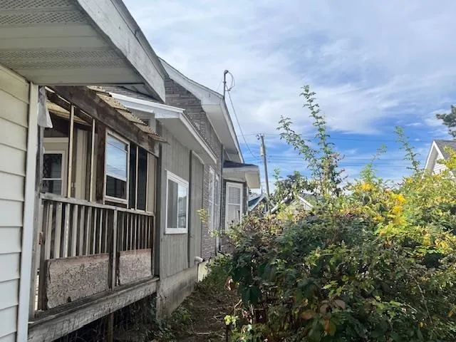 a view of front door and porch