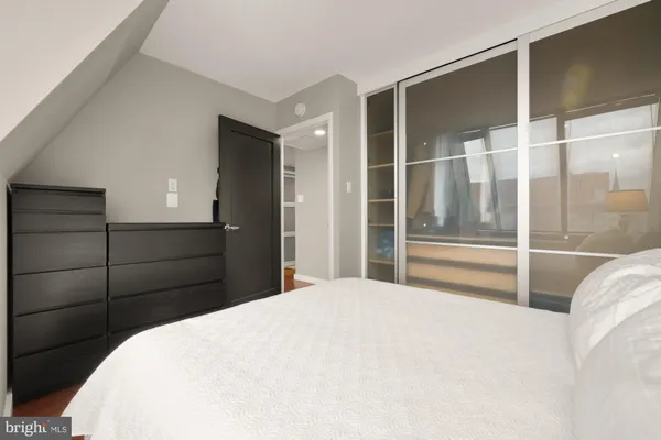 $2,995 | 1245 13th Street Northwest, Unit 1012, Washington, DC 20005