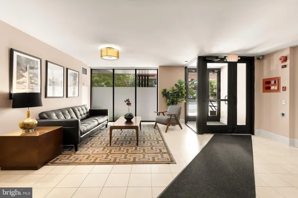 $2,995 | 1245 13th Street Northwest, Unit 1012, Washington, DC 20005