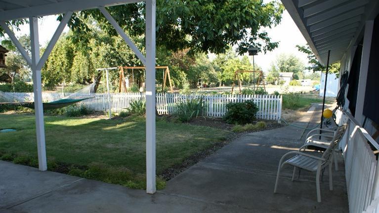 1735 Hull Road Medford, OR 97501 - Photo 7 of 24 Additional Photo