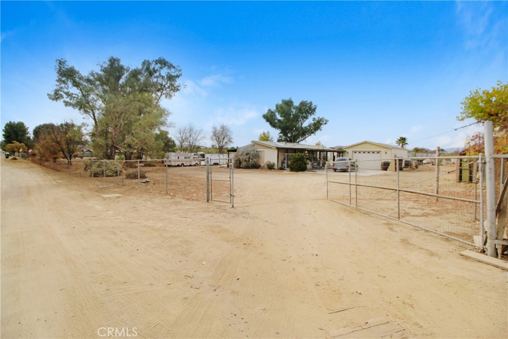30581 Old Windmill Road Menifee, CA 92584 - Photo 7 of 17