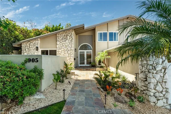 $2,199,000 | 905 Hillside Drive, Long Beach, CA 90815