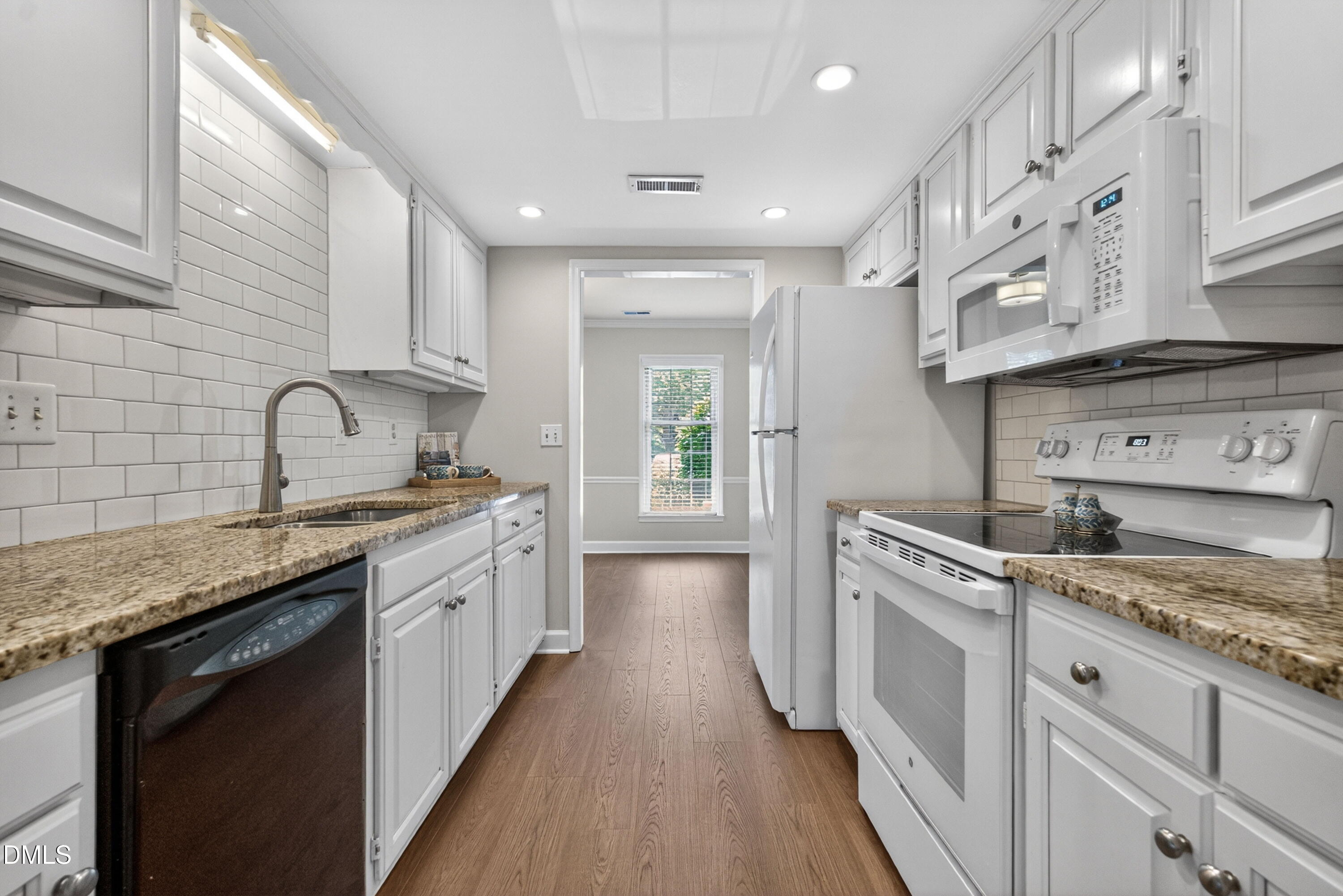 3128 Westbury Drive Raleigh, NC 27607 - Photo 10 of 23 virtual-tour-157428-photo-17787010121005