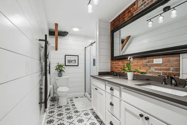 $1,149,900 | 100 Main Street, Ashburnham, MA 01430