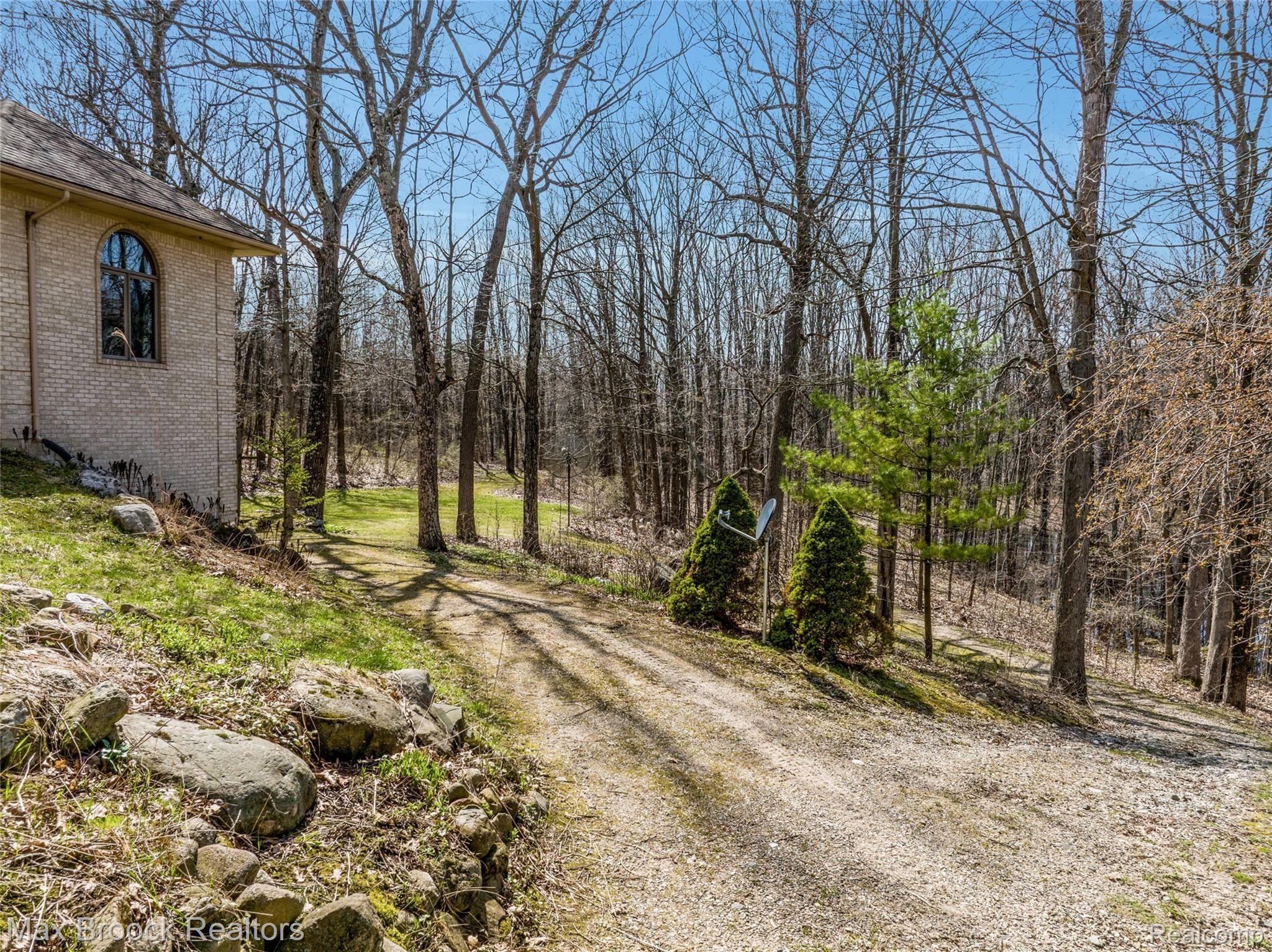 4646 Thomas Road Metamora, MI 48455 - Photo 43 of 54 4646 Thomas Rd0034.jpg