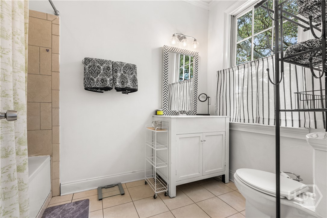 521 East Broad Street, Unit 2 Savannah, GA 31401 - Photo 16 of 23