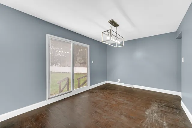 $270,000 | 17804 Pebblewood Lane, Hazel Crest, IL 60429