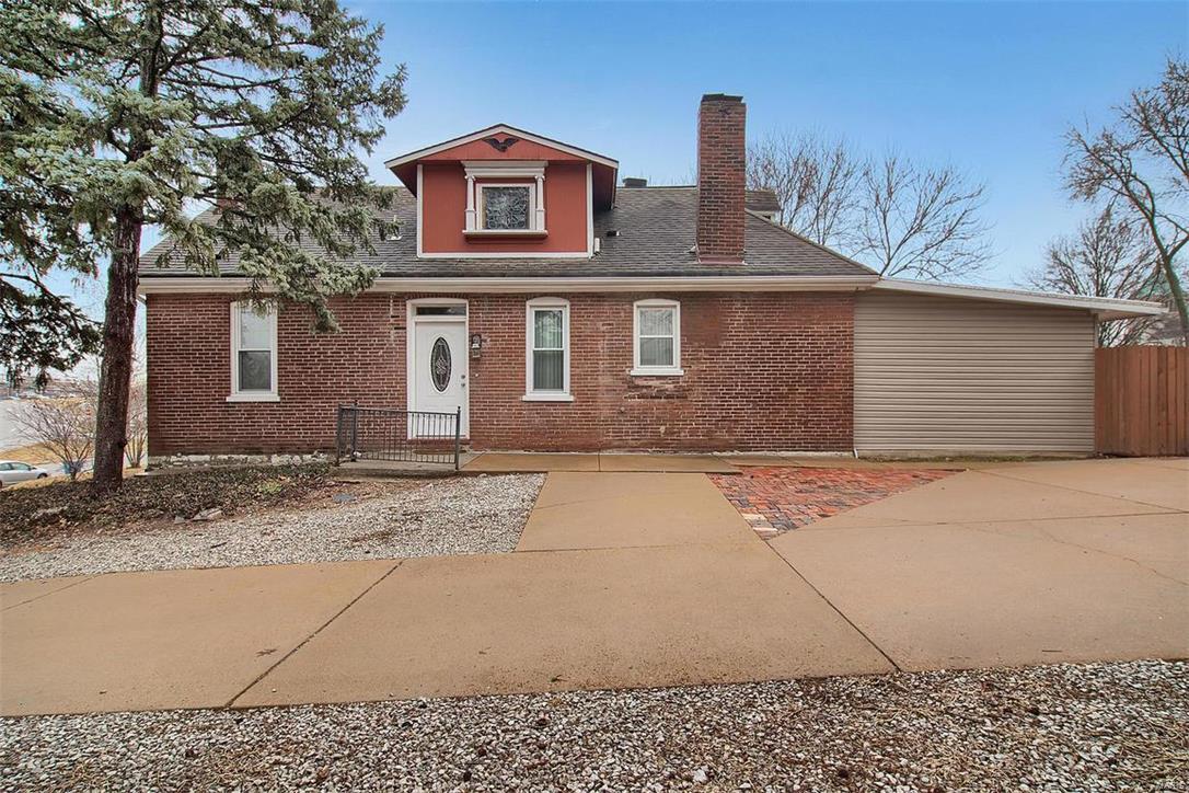 5032 Heege Road St. Louis, MO 63123 - Photo 2 of 34 Gallery Image 2