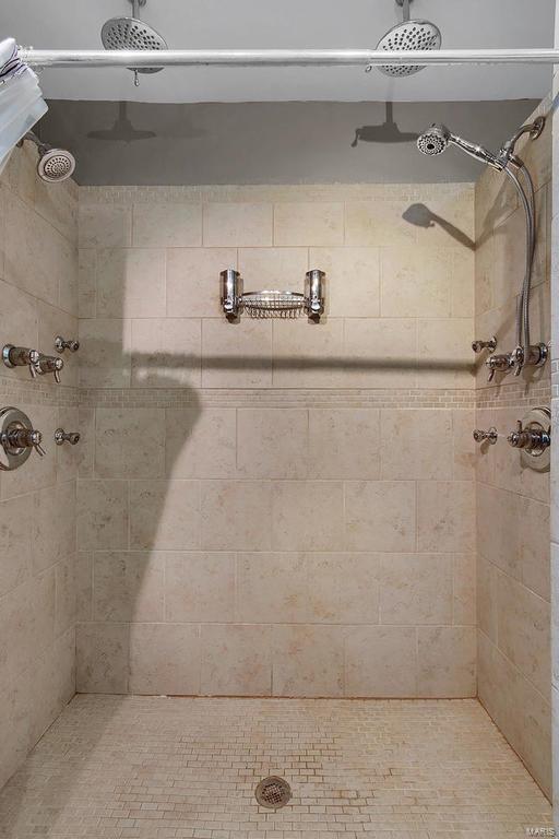 5032 Heege Road St. Louis, MO 63123 - Photo 11 of 34 Gallery Image 11