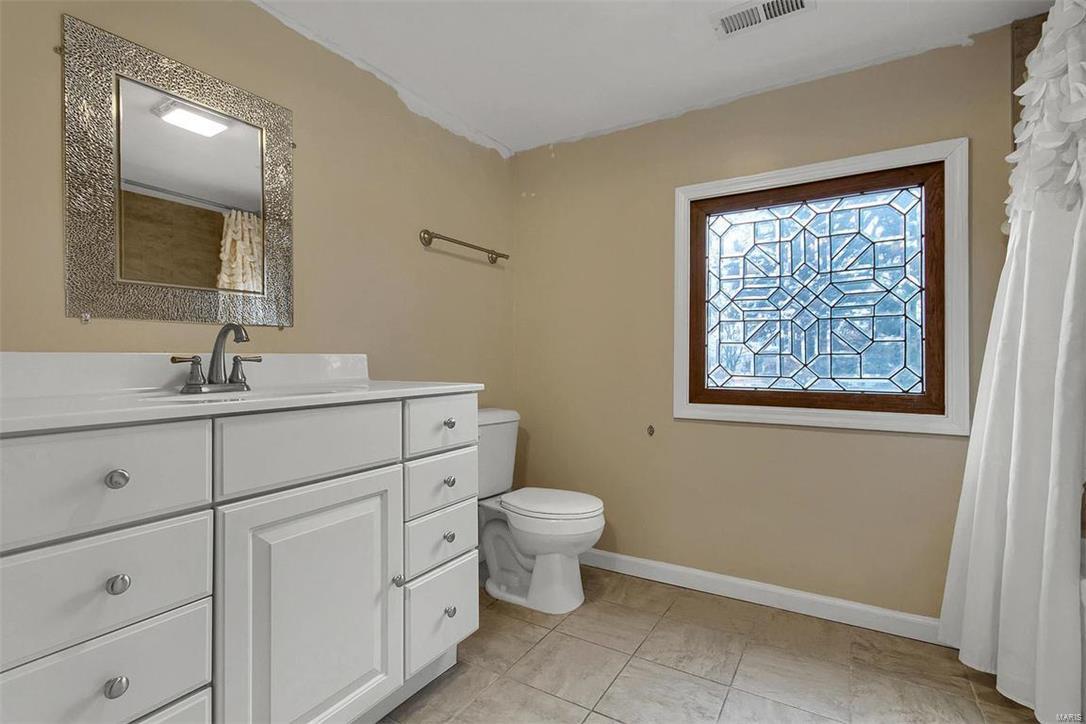 5032 Heege Road St. Louis, MO 63123 - Photo 24 of 34 Gallery Image 24