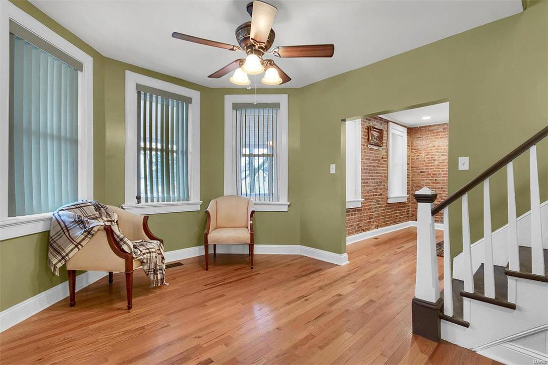 5032 Heege Road St. Louis, MO 63123 - Photo 6 of 34 Gallery Image 6