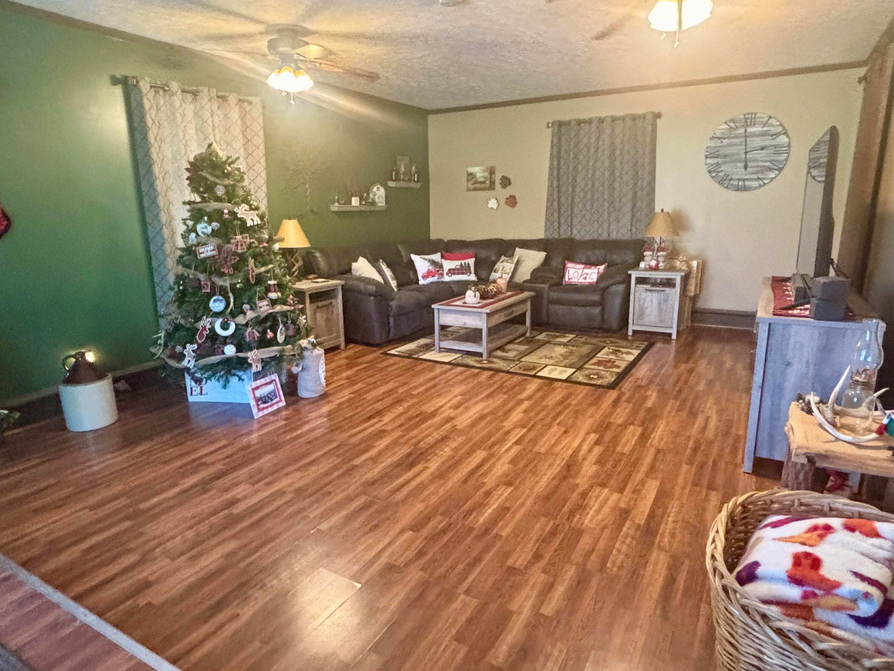 1586 Parrett Road Greenfield, OH 45123 - Photo 13 of 33 IMG_8794