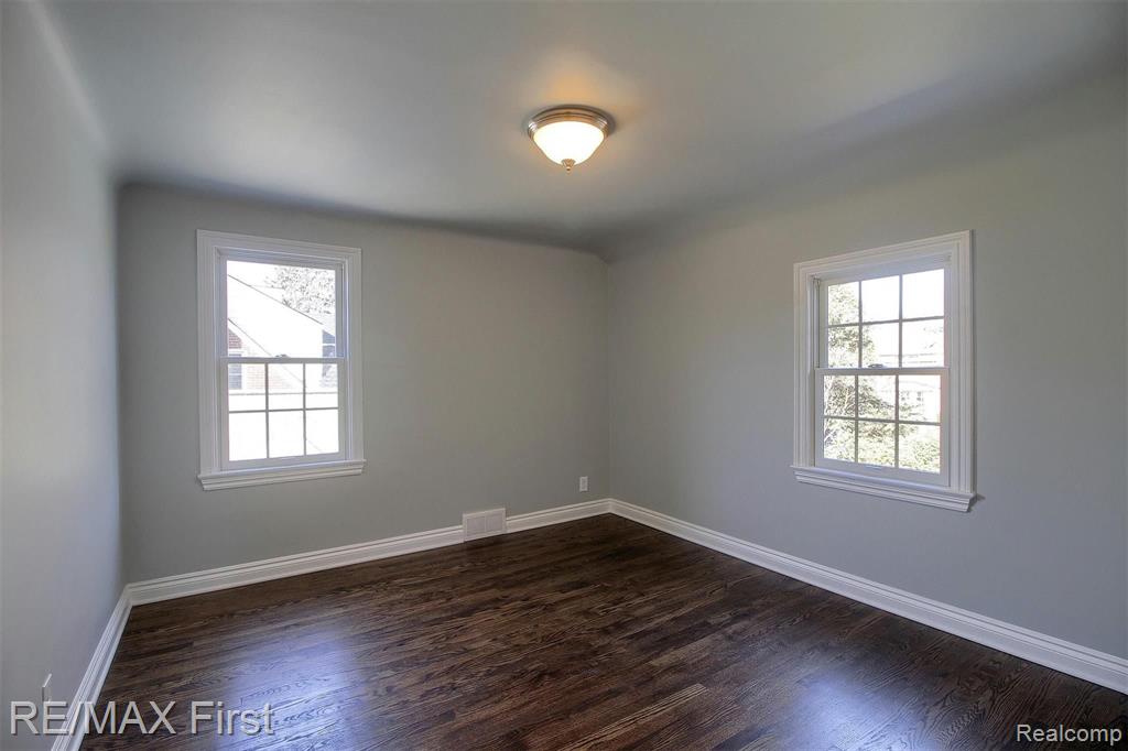 60 Hawthorne Road Grosse Pointe Shores, MI 48236 - Photo 19 of 28
