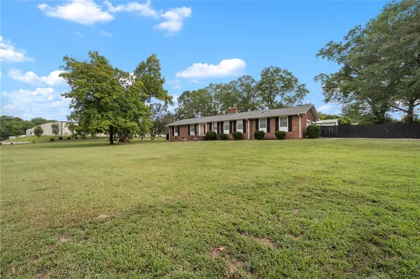 $324,900 | 300 Green Street, Williamston, SC 29697