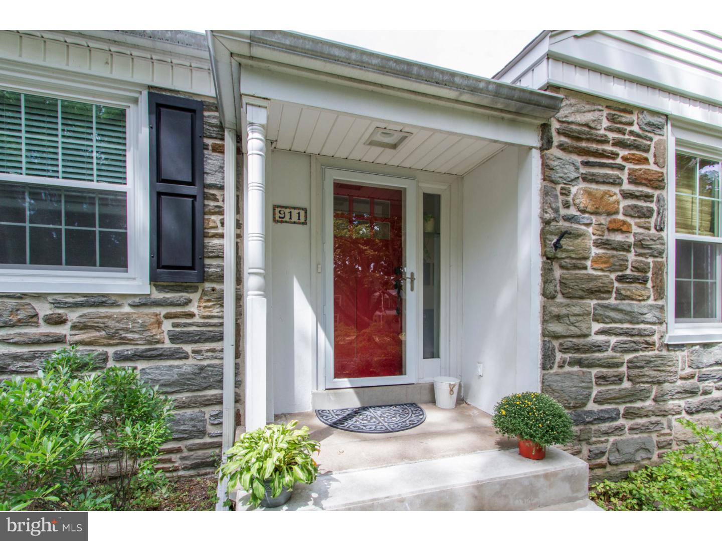 911 Nicholson Road Wynnewood, PA 19096 - Photo 4 of 25 Gallery Image 4