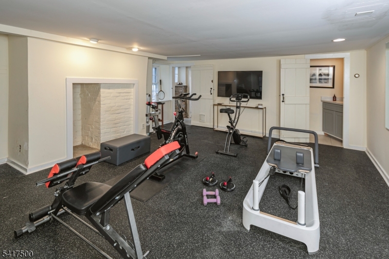 46 Poor Farm Road Pennington, NJ 08534 - Photo 29 of 38