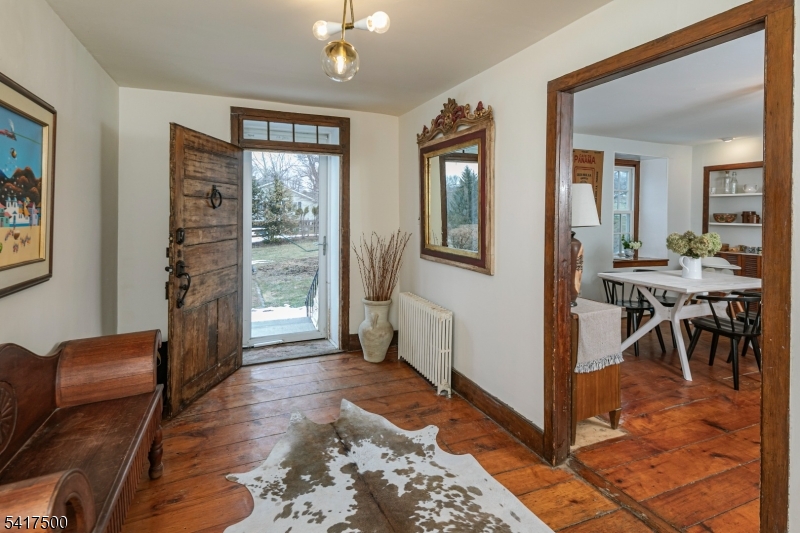 46 Poor Farm Road Pennington, NJ 08534 - Photo 5 of 38