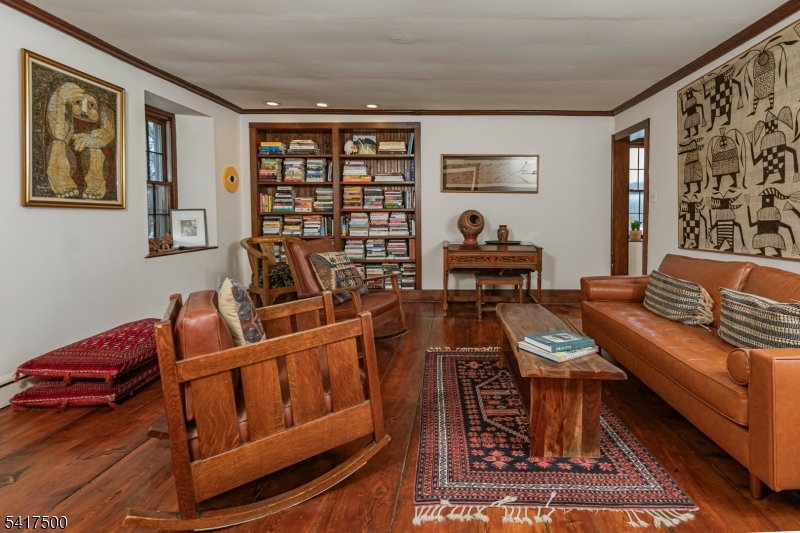 46 Poor Farm Road Pennington, NJ 08534 - Photo 9 of 38