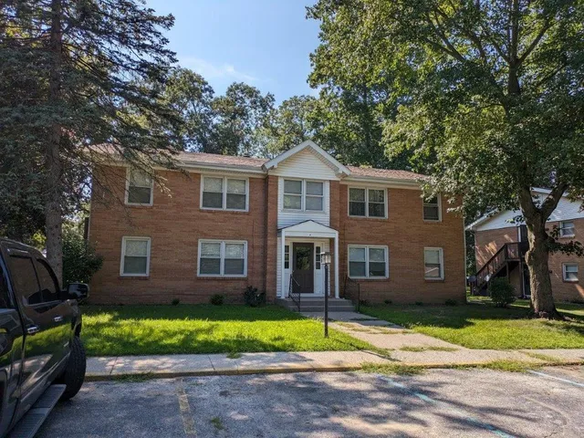 $1,150 | 812 West Daumer Road, Unit C3, Kouts, IN 46347