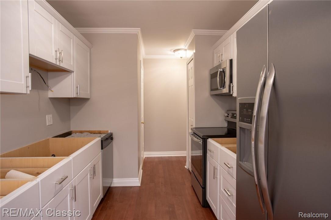 22130 Edgewater Novi, MI 48375 - Photo 5 of 22 Edgewater-3.jpg