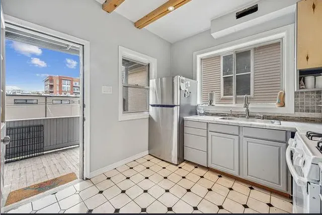 $2,500 | 4833 North Ashland Avenue, Unit 2, Chicago, IL 60640