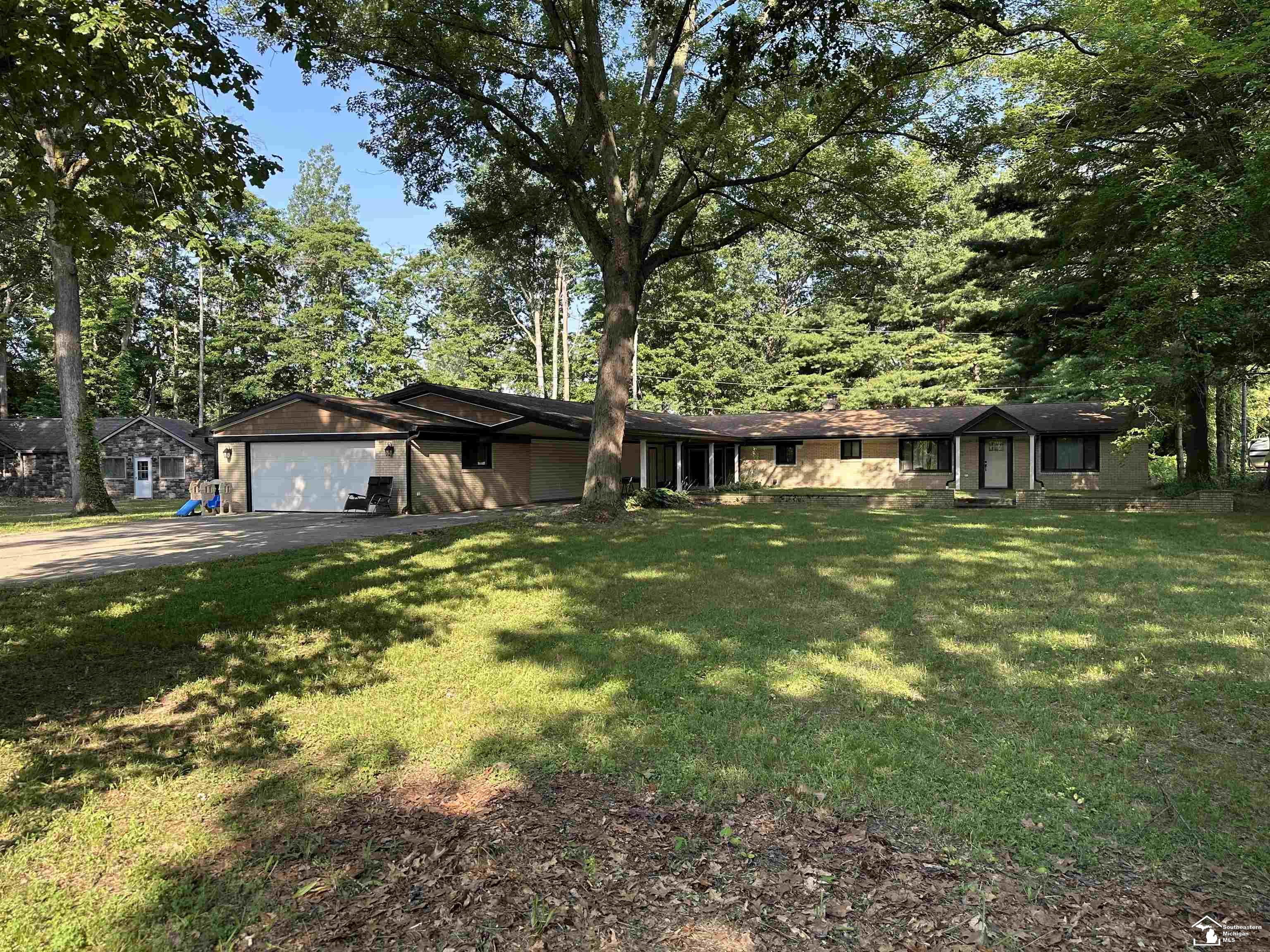 10931 Telegraph Road Erie, MI 48133 - Photo 1 of 34 50180798-03e697ff-fb17-4d97-aacf-110fce9f7e93.JPG