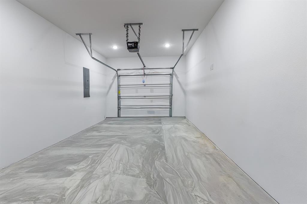 2809 Gooch Street Dallas, TX 75241 - Photo 18 of 19 a view of empty room