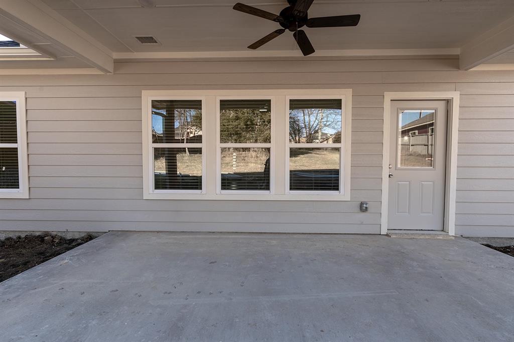 2809 Gooch Street Dallas, TX 75241 - Photo 19 of 19 a view of an entryway of house