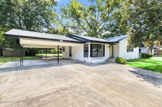 $139,900 | 309 North Reed Street, Ville Platte, LA 70586