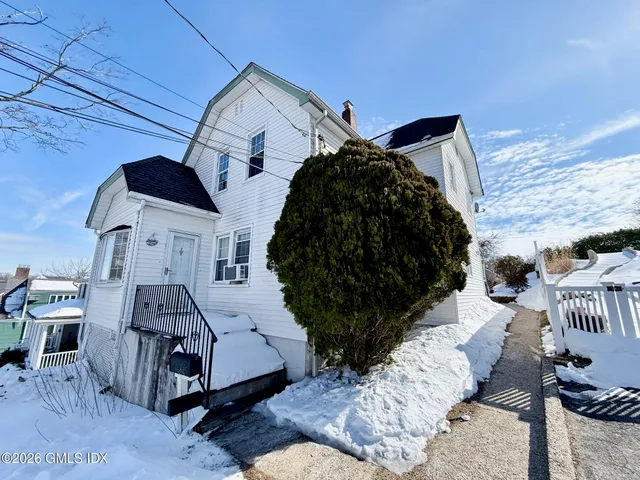 $2,250 | 177 Hobart Avenue, Unit 2, Greenwich, CT 06831