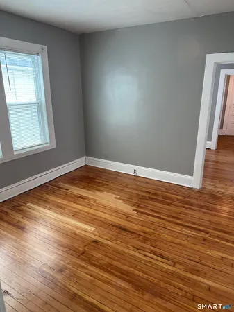 $1,700 | 448 Hillside Avenue, Unit 2, Hartford, CT 06106