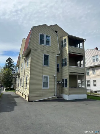 $1,700 | 448 Hillside Avenue, Unit 2, Hartford, CT 06106