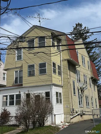 $1,700 | 448 Hillside Avenue, Unit 2, Hartford, CT 06106