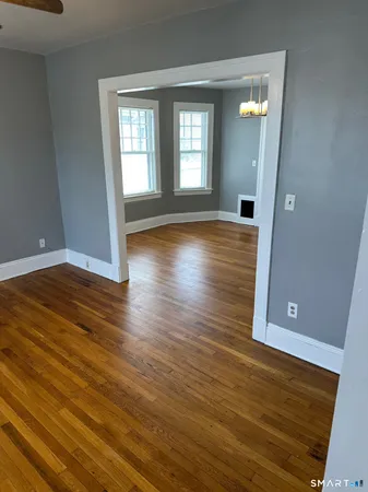 $1,700 | 448 Hillside Avenue, Unit 2, Hartford, CT 06106