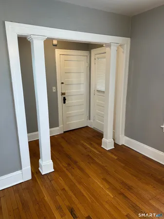 $1,700 | 448 Hillside Avenue, Unit 2, Hartford, CT 06106