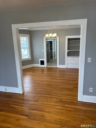 $1,700 | 448 Hillside Avenue, Unit 2, Hartford, CT 06106