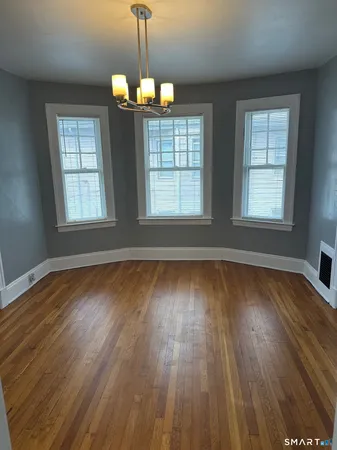 $1,700 | 448 Hillside Avenue, Unit 2, Hartford, CT 06106