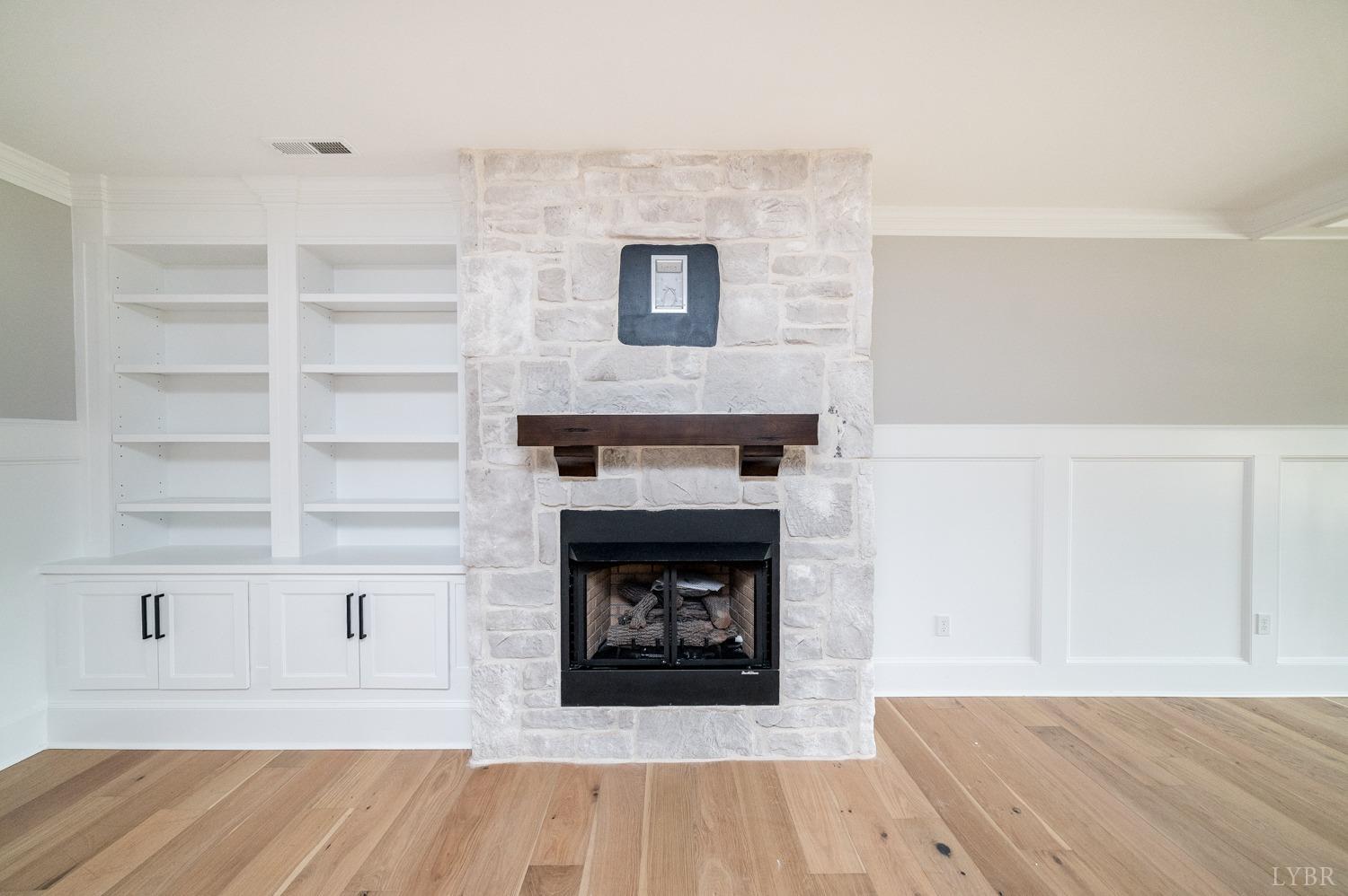 1073 South Westyn Loop Forest, VA 24551 - Photo 6 of 66 a living room with a fireplace