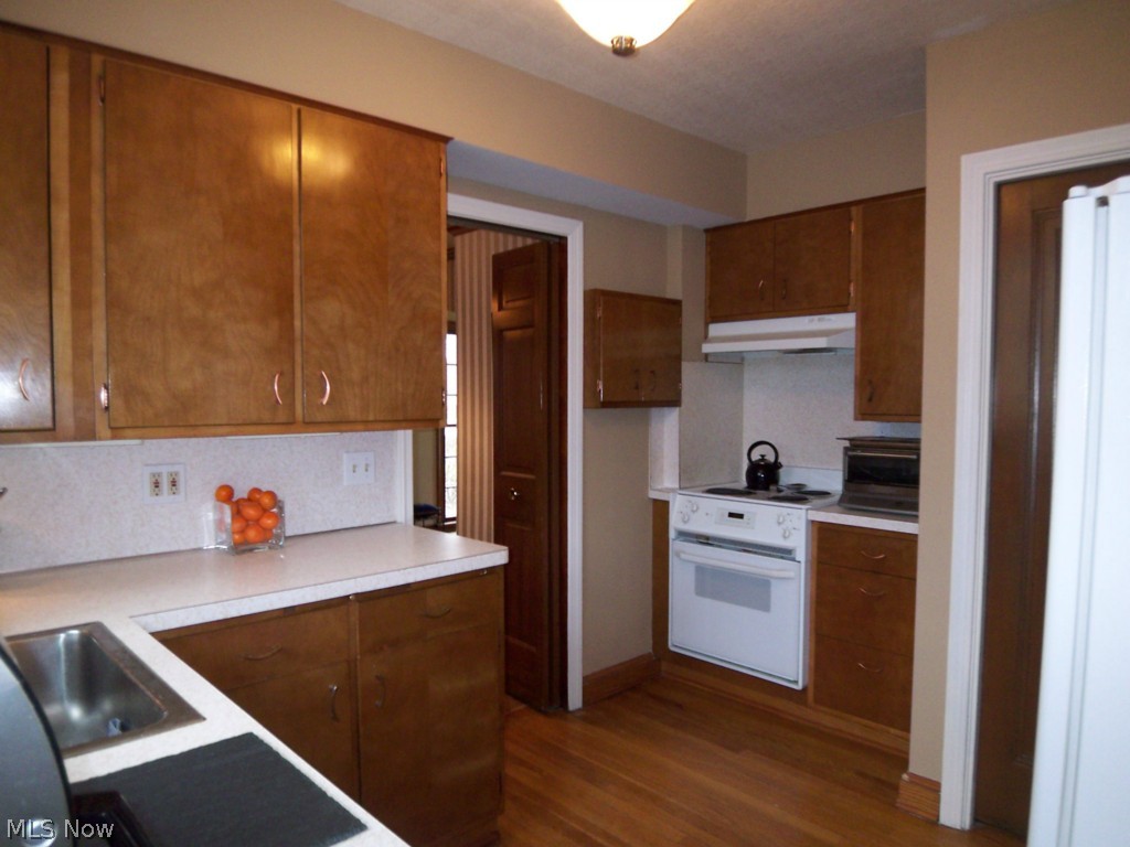 2408 Eardley Road University Heights, OH 44118 - Photo 10 of 20