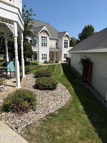 $368,000 | 107 Kelly Circle, Guilderland, NY 12009