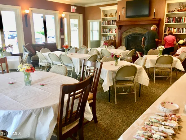 $368,000 | 107 Kelly Circle, Guilderland, NY 12009