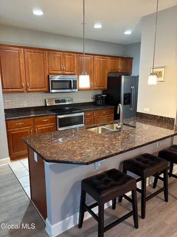 $368,000 | 107 Kelly Circle, Guilderland, NY 12009