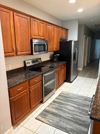 $368,000 | 107 Kelly Circle, Guilderland, NY 12009