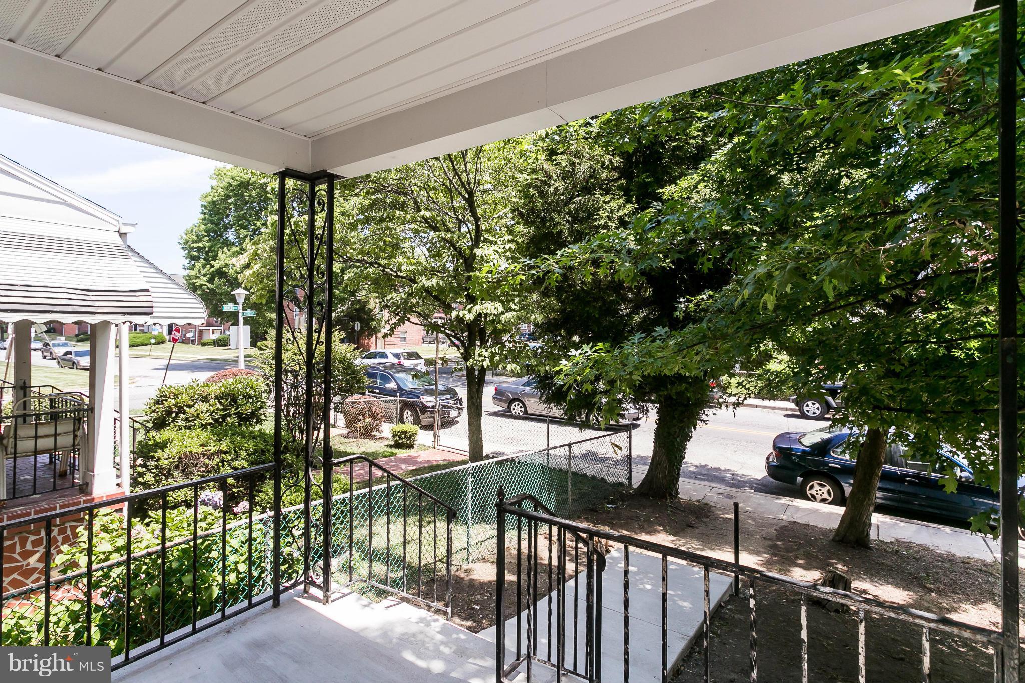 1016 North Woodington Road Baltimore, MD 21229 - Photo 4 of 27 Exterior (General)