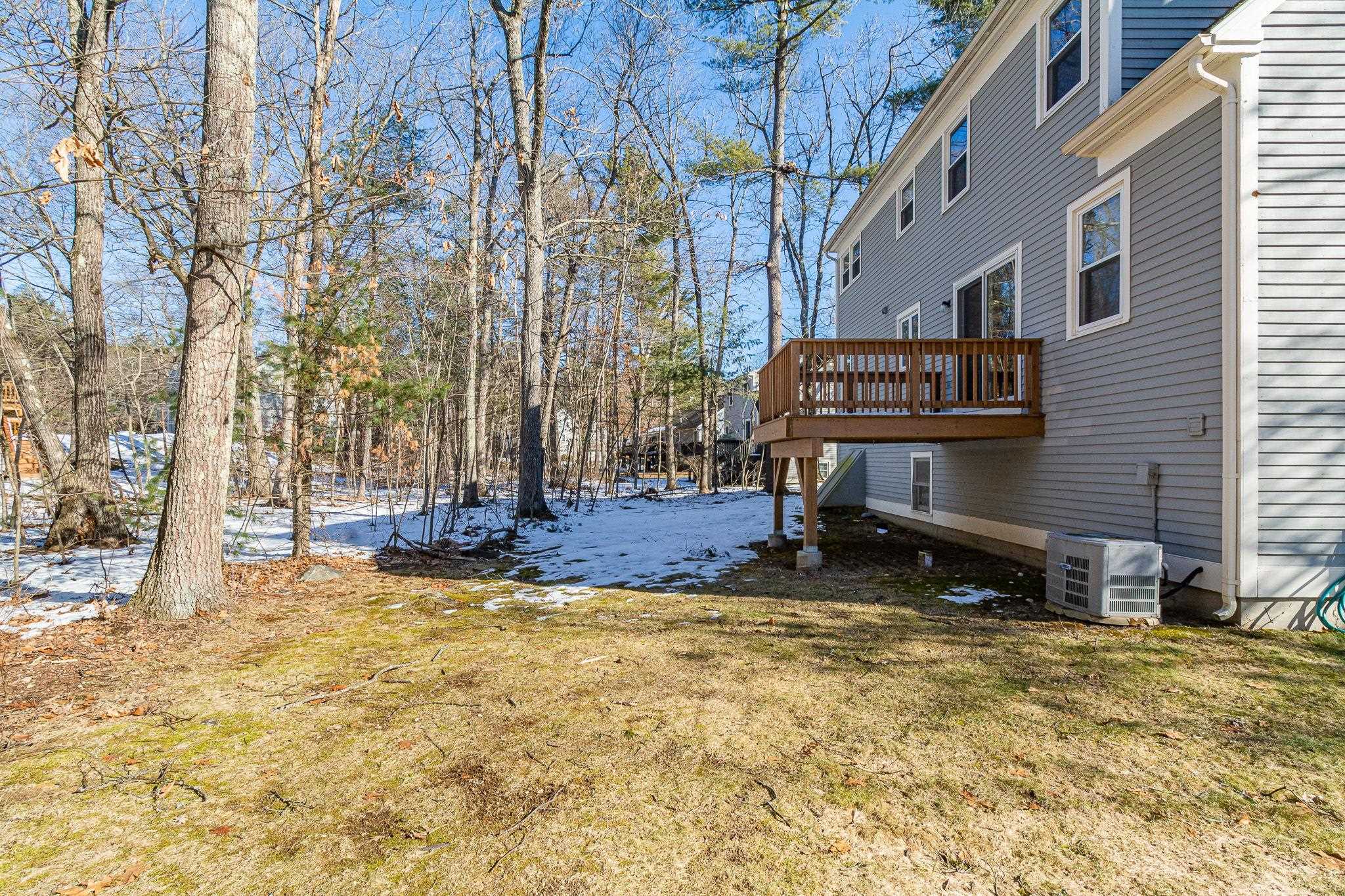 406 Elk Run Road Hudson, NH 03051 - Photo 33 of 39