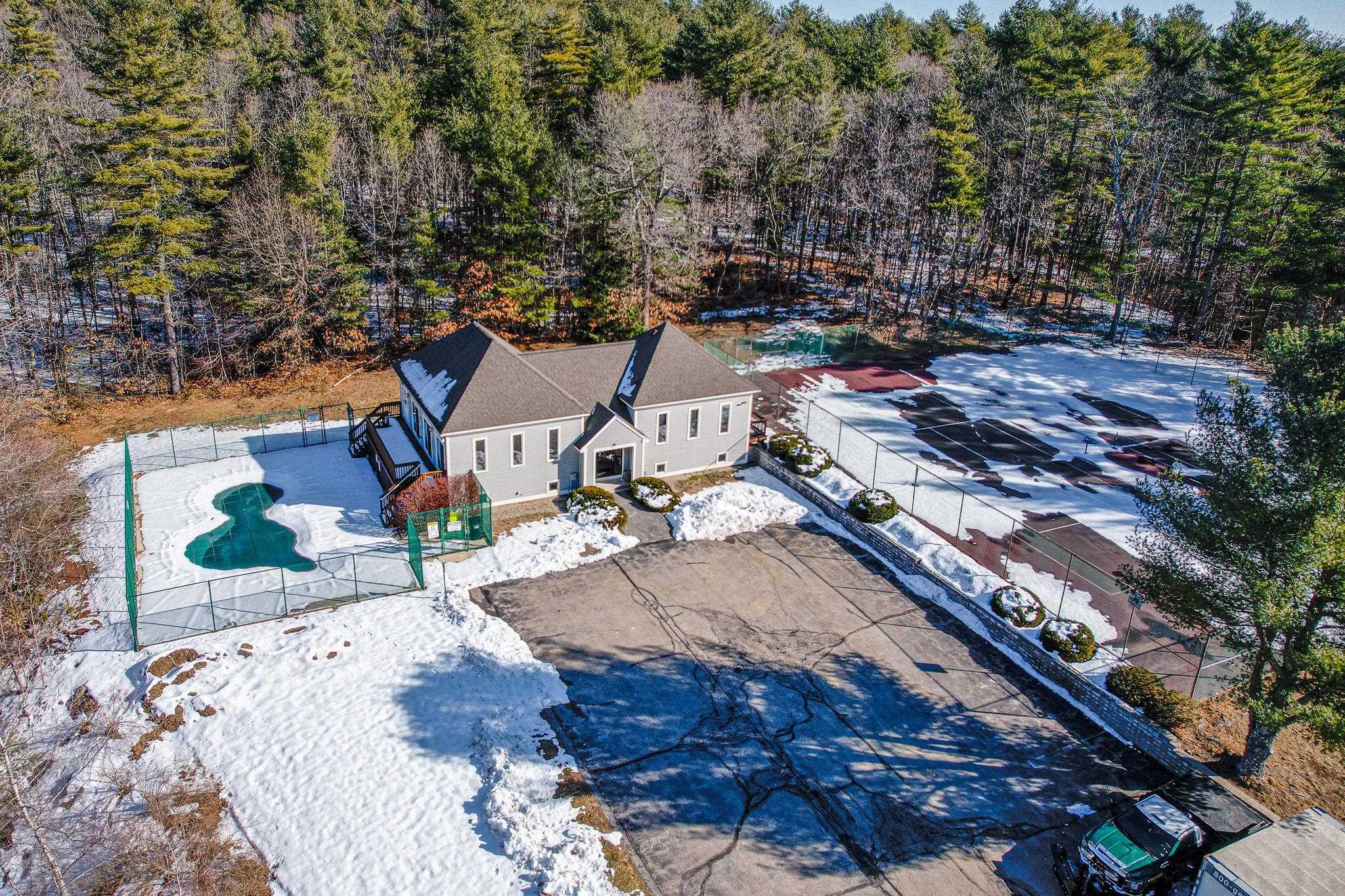 406 Elk Run Road Hudson, NH 03051 - Photo 34 of 39